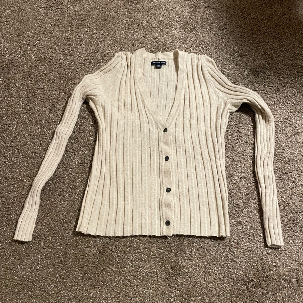 Medium American Eagle Tan/cream button up sweater